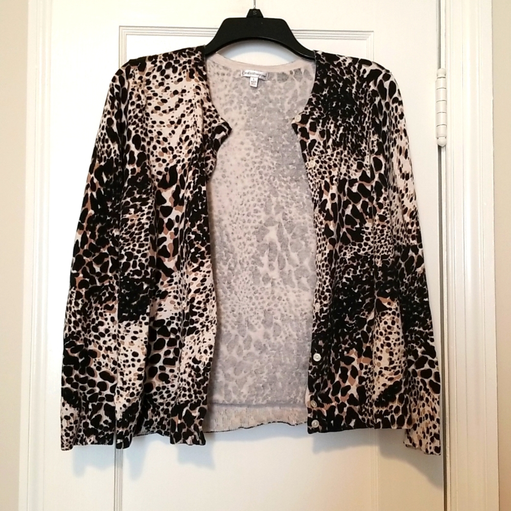 EUC Croft&Barrow button down sweater Size L.